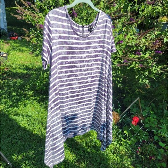 Sharkbite Tunic  - Picture 6 of 8